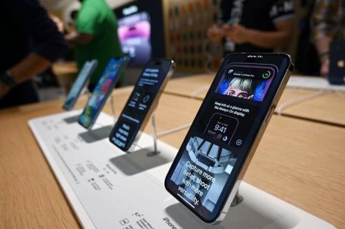 اپل برای فرار از تعرفه های ترامپ 600 تن آیفون را از هند جابه جا کرد