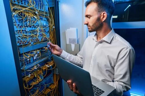 بررسی امنیت سایبری و هوشمندسازی انرژی با حضور وزیر ارتباطات در مجلس